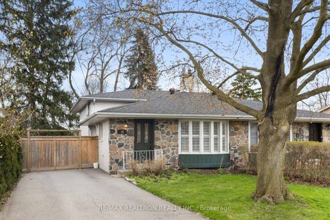 Photo 0 at 39 Jasper Drive, Aurora Heights, Aurora