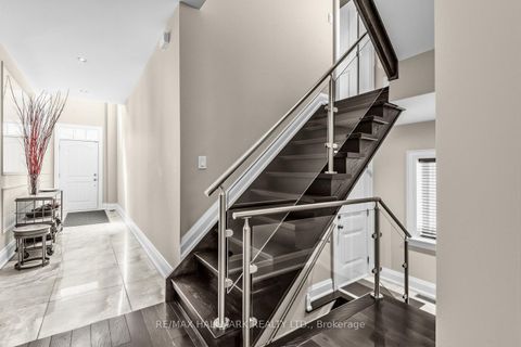 Photo 2 at 192 Erskine Avenue, Mount Pleasant East, Toronto