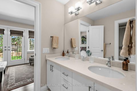 Photo 15 at 192 Erskine Avenue, Mount Pleasant East, Toronto