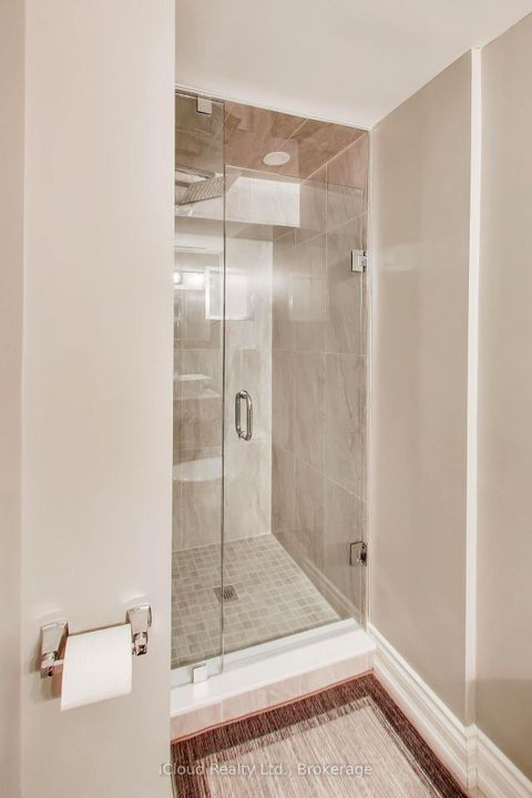 Photo 17 at 29 Pumfrey Crescent, Jamestown, Toronto
