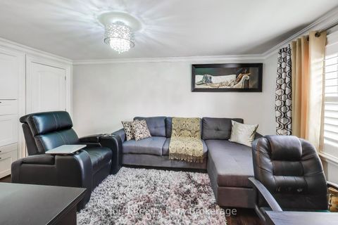 Photo 20 at 29 Pumfrey Crescent, Jamestown, Toronto