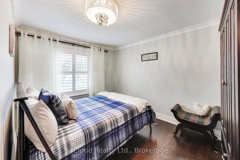 Photo 25 at 29 Pumfrey Crescent, Jamestown, Toronto