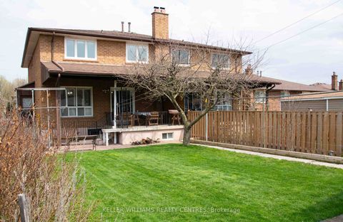 Photo 3 at 30 Clubhouse Court, Jane Heights, Toronto