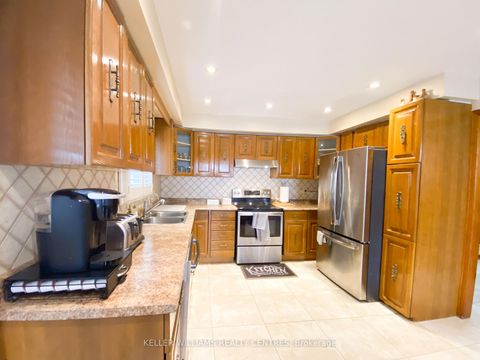 Photo 11 at 30 Clubhouse Court, Jane Heights, Toronto