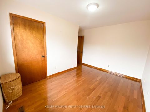 Photo 26 at 30 Clubhouse Court, Jane Heights, Toronto