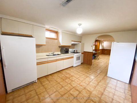 Photo 37 at 30 Clubhouse Court, Jane Heights, Toronto