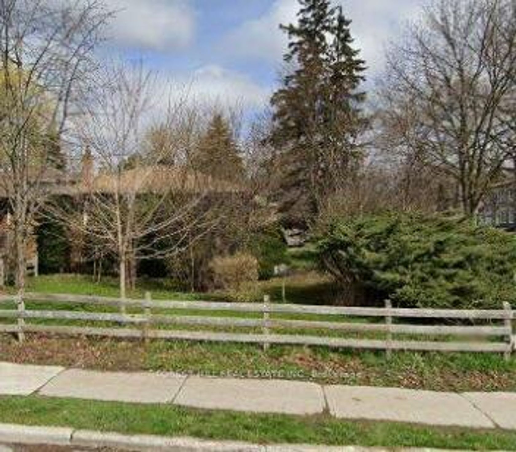 372 Parkview Avenue, Willowdale East, Toronto photo number 2