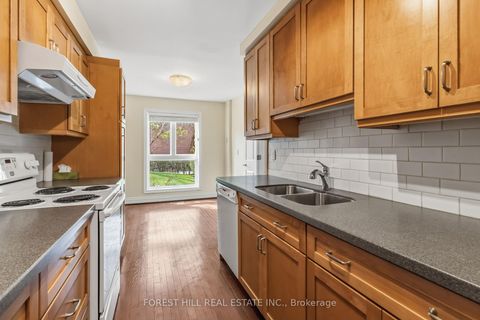 Photo 8 at 61 Snowshoe Mill Way, Windfields, Toronto