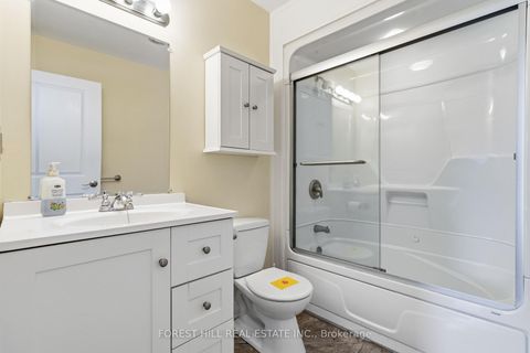 Photo 14 at 61 Snowshoe Mill Way, Windfields, Toronto