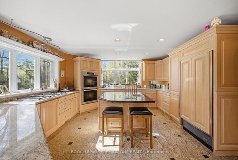 Photo 7 at 72 Golf Avenue, East Woodbridge, Vaughan