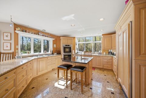 Photo 8 at 72 Golf Avenue, East Woodbridge, Vaughan