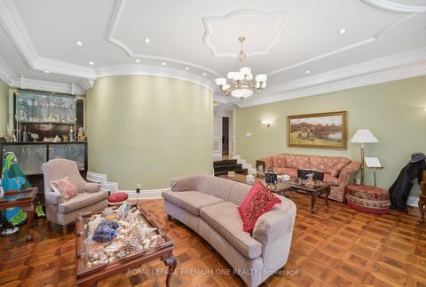 Photo 13 at 72 Golf Avenue, East Woodbridge, Vaughan