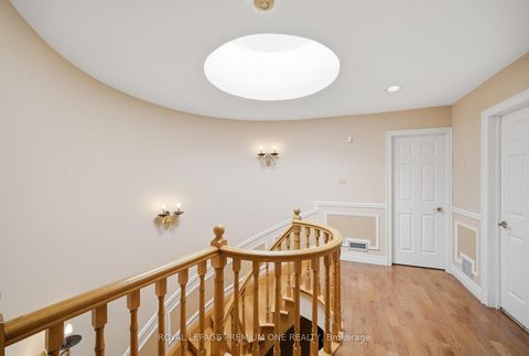 Photo 14 at 72 Golf Avenue, East Woodbridge, Vaughan