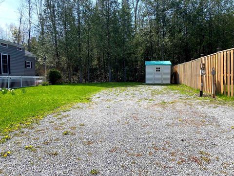 Photo 1 at 53 Horseshoe Circle, Pefferlaw, Georgina