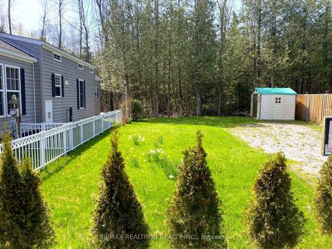 Photo 2 at 53 Horseshoe Circle, Pefferlaw, Georgina