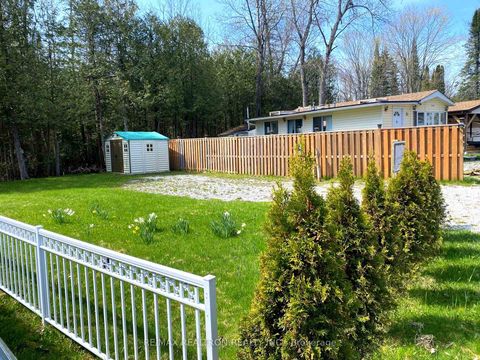 Photo 4 at 53 Horseshoe Circle, Pefferlaw, Georgina