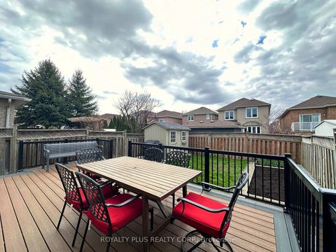 Photo 13 at 156 Villandry Crescent, Maple, Vaughan