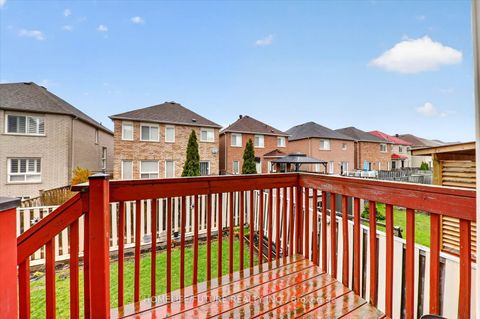 Photo 13 at 24 Turtledove Grove, Rouge E11, Toronto