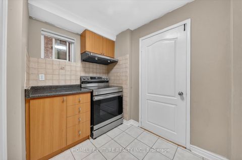Photo 35 at 24 Turtledove Grove, Rouge E11, Toronto
