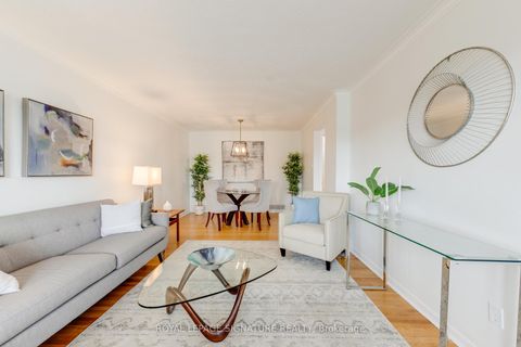 Photo 5 at 124 Edmonton Drive, Pleasant View, Toronto
