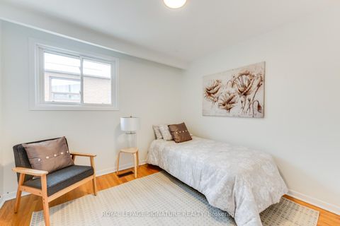Photo 15 at 124 Edmonton Drive, Pleasant View, Toronto
