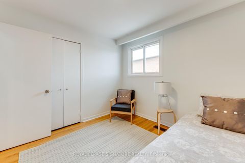 Photo 16 at 124 Edmonton Drive, Pleasant View, Toronto