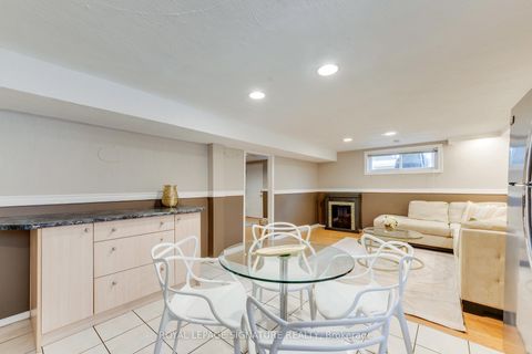 Photo 22 at 124 Edmonton Drive, Pleasant View, Toronto