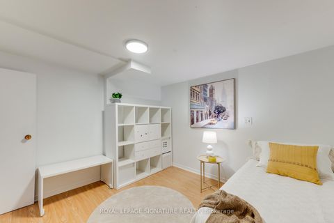 Photo 27 at 124 Edmonton Drive, Pleasant View, Toronto