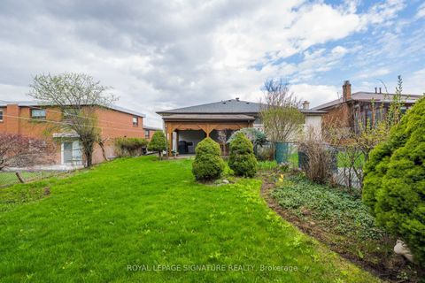 Photo 33 at 124 Edmonton Drive, Pleasant View, Toronto