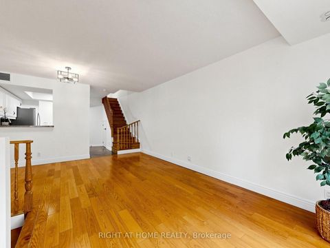 Photo 11 at 1520 - 28 Sommerset Way, Willowdale East, Toronto