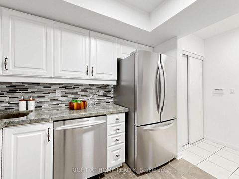 Photo 14 at 1520 - 28 Sommerset Way, Willowdale East, Toronto