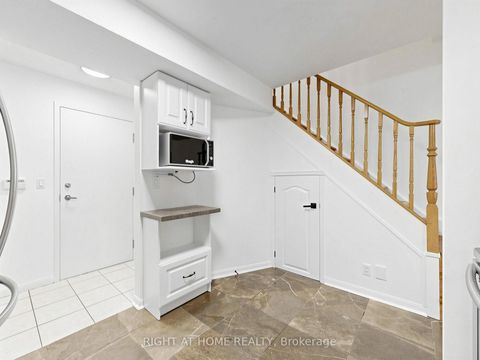 Photo 15 at 1520 - 28 Sommerset Way, Willowdale East, Toronto