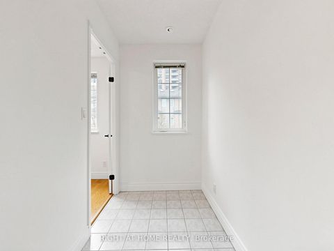 Photo 22 at 1520 - 28 Sommerset Way, Willowdale East, Toronto