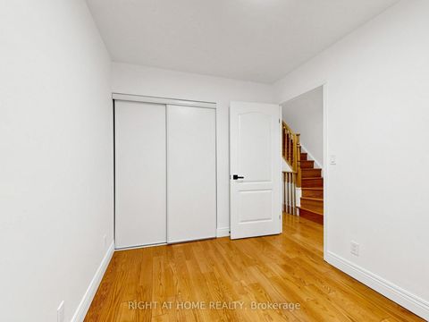 Photo 26 at 1520 - 28 Sommerset Way, Willowdale East, Toronto