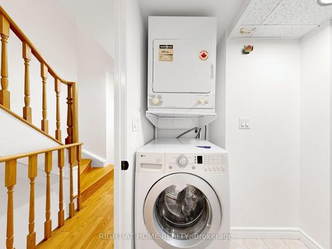 Photo 30 at 1520 - 28 Sommerset Way, Willowdale East, Toronto