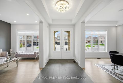 Photo 4 at 319 Torrey Pines Road, Kleinburg, Vaughan