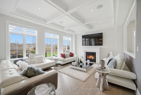 Photo 10 at 319 Torrey Pines Road, Kleinburg, Vaughan