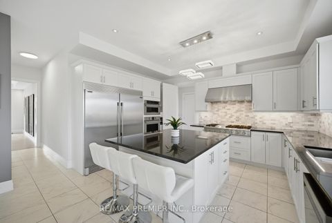 Photo 15 at 319 Torrey Pines Road, Kleinburg, Vaughan