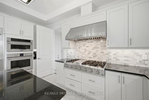 Photo 16 at 319 Torrey Pines Road, Kleinburg, Vaughan