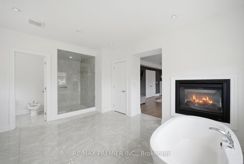 Photo 32 at 319 Torrey Pines Road, Kleinburg, Vaughan