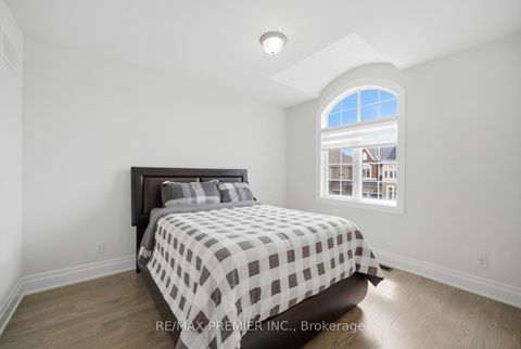 Photo 37 at 319 Torrey Pines Road, Kleinburg, Vaughan