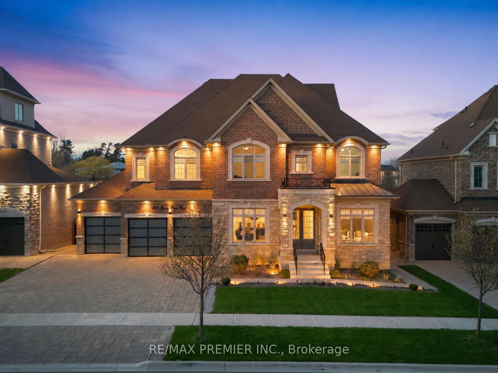 319 Torrey Pines Road, Kleinburg, Vaughan photo number 2