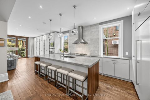 Photo 5 at 94 Walmer Road, Annex, Toronto