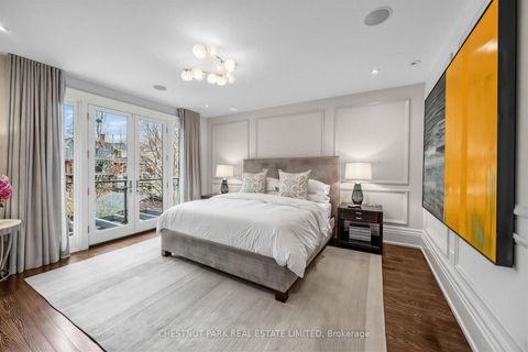 Photo 11 at 94 Walmer Road, Annex, Toronto