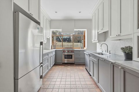 Photo 9 at 18 Tranby Avenue, Annex, Toronto