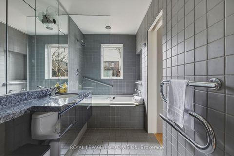 Photo 14 at 18 Tranby Avenue, Annex, Toronto