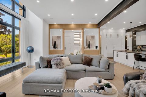 Photo 5 at 7 Woodvalley Drive, Humber Valley, Toronto