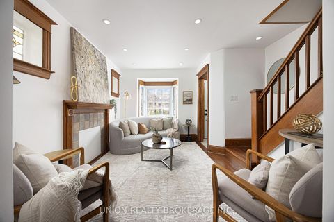 Photo 4 at 154 Blantyre Avenue, Cliffside, Toronto