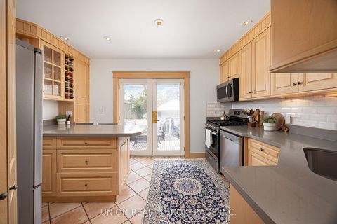 Photo 16 at 154 Blantyre Avenue, Cliffside, Toronto