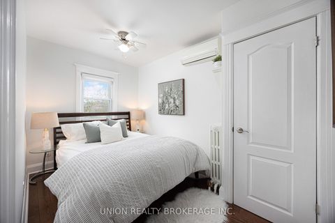 Photo 21 at 154 Blantyre Avenue, Cliffside, Toronto